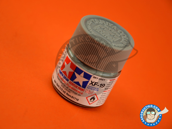 Image 1: Sky Grey - XF-19 | Acrylic paint manufactured by Tamiya (ref. TAM81719)