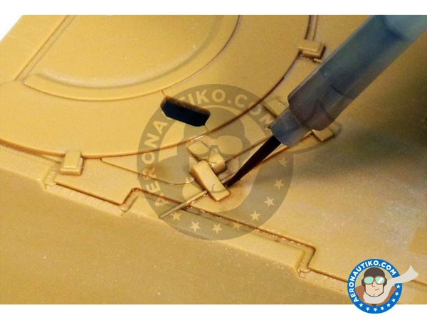 Image 2: Panel line accent color (brown) | Paint manufactured by Tamiya (ref. TAM87132)