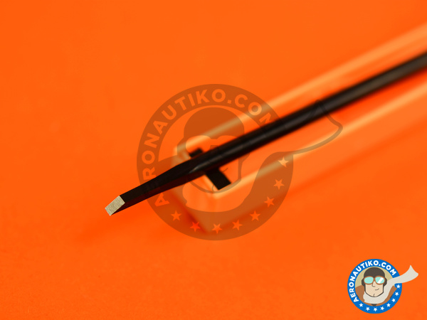 Image 2: Model chisel 2mm wide | Scriber manufactured by Trumpeter (ref. 09924)