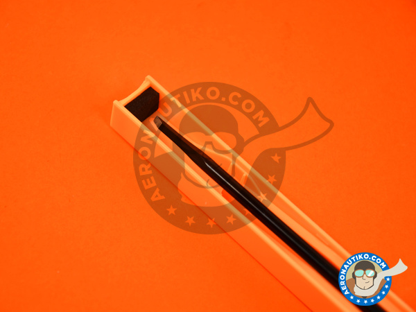 Image 3: Model chisel 2mm wide | Scriber manufactured by Trumpeter (ref. 09924)