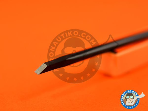 Image 3: Model chisel 3mm wide | Scriber manufactured by Trumpeter (ref. 09925)