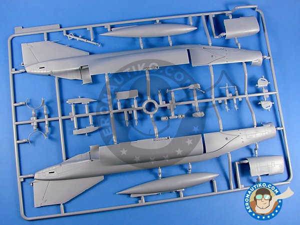 Image 4: F-4S Phantom II || Super Wings Series No.5 | Airplane kit in 1/48 scale manufactured by Zoukei-Mura (ref. SWS48-05)