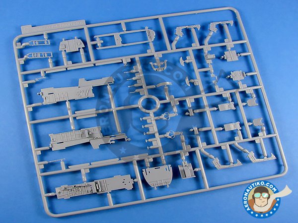 Image 5: F-4S Phantom II || Super Wings Series No.5 | Airplane kit in 1/48 scale manufactured by Zoukei-Mura (ref. SWS48-05)