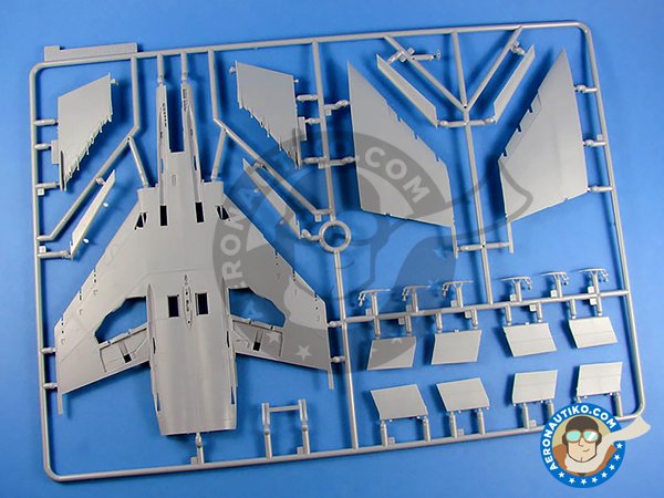 Image 8: F-4S Phantom II || Super Wings Series No.5 | Airplane kit in 1/48 scale manufactured by Zoukei-Mura (ref. SWS48-05)