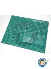 <a href="https://www.aeronautiko.com/product_info.php?products_id=51137">1 &times; Tamiya: Tools - Cutting Mat (A3 Size)</a>