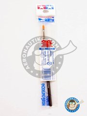 <a href="https://www.aeronautiko.com/product_info.php?products_id=51084">1 &times; Tamiya: Brush - High Finish Flat Brush No.0 - for all paints</a>
