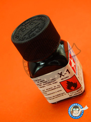 <a href="https://www.aeronautiko.com/product_info.php?products_id=17602">1 &times; Tamiya: Pintura esmalte - Negro - X-1 - Black - 10ml</a>
